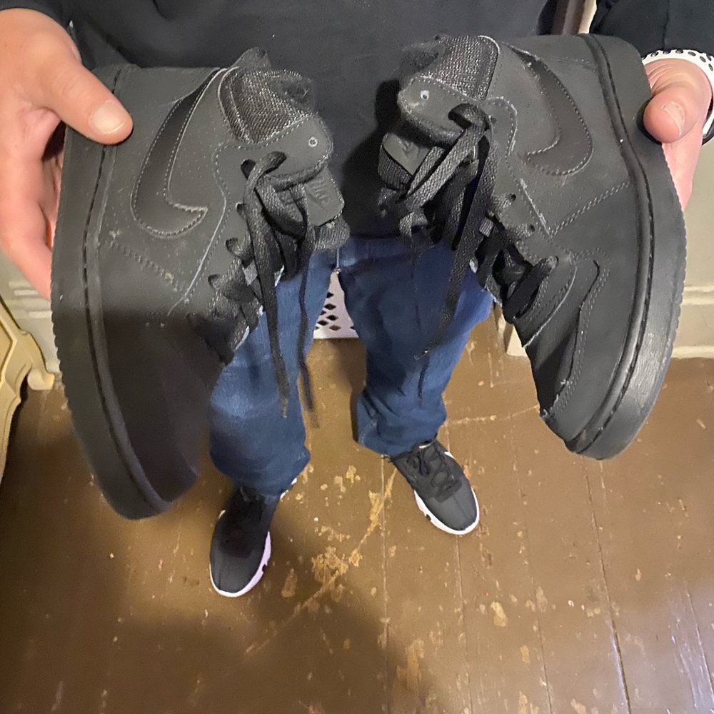 Brand New my kid wore them once